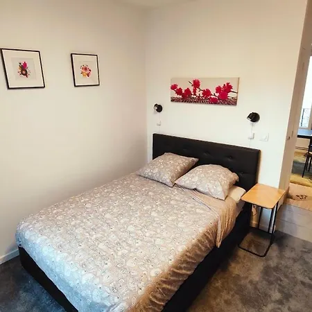 T2 Rénové, Calme&lumineux, 17e Parigi